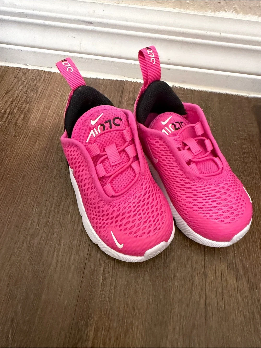NIB Little Kid Nike Air Max 270 AO2372 602Laser Fuchsia/Black/White/Summit White